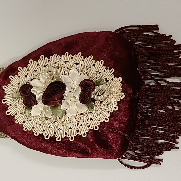 Velvet Victorian tiny purses - Picture 5 of 8